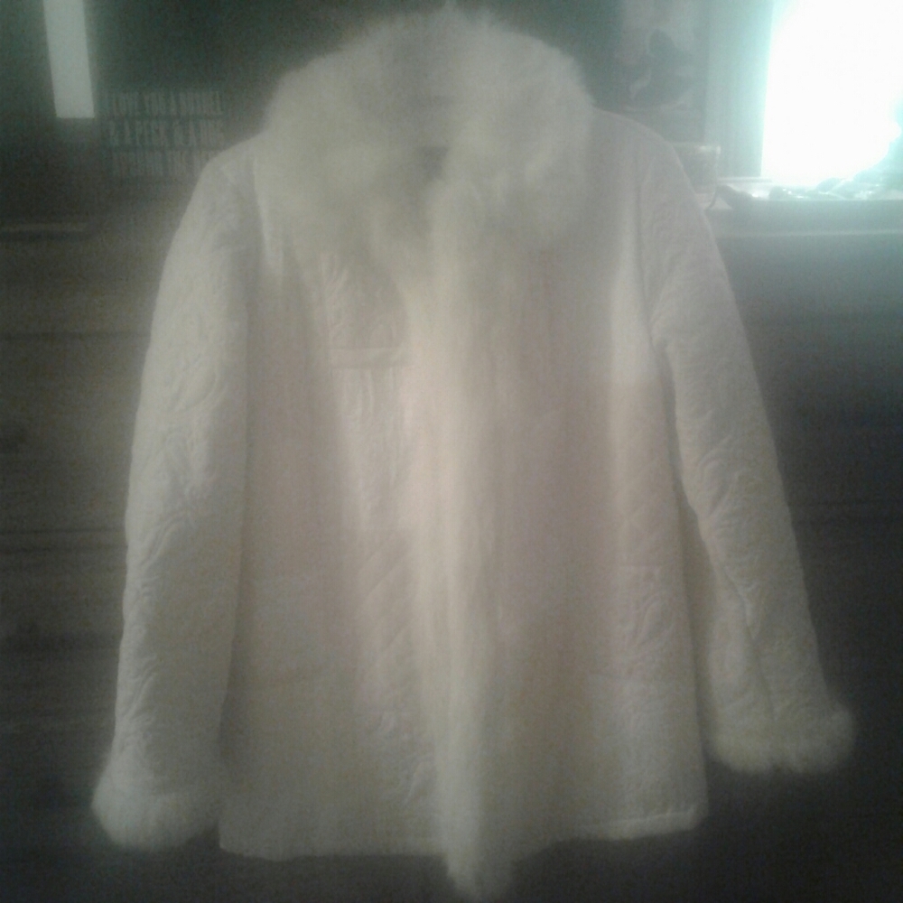 Multi fabric multi-patterned faux fur-trim jacket